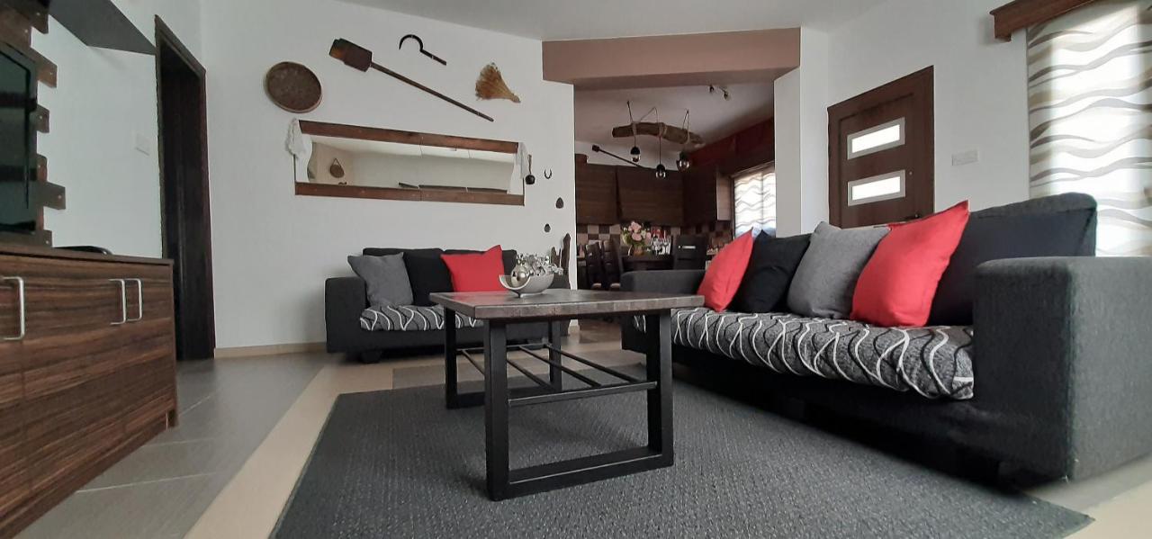 Savvas Brian Mountain House In Paphos Villa Pendalia ภายนอก รูปภาพ
